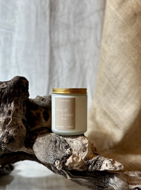 Fresh linen Candle